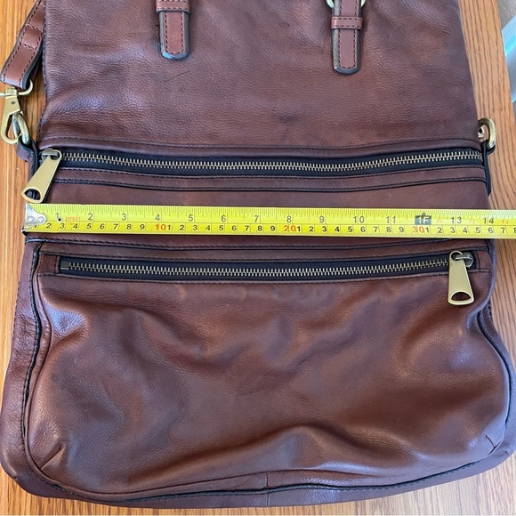 Fossil Brown Leather Explorer Foldover Tote Bag - Picture 5 of 17
